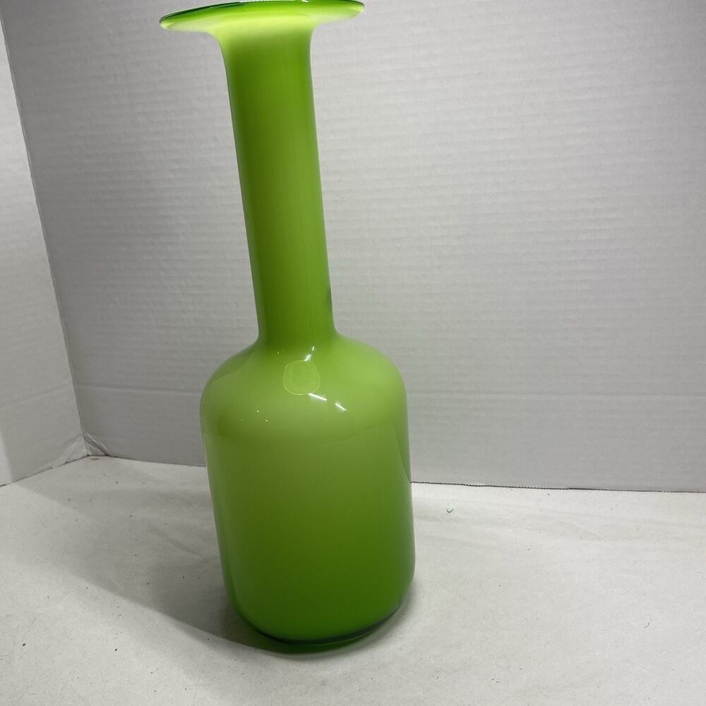 LSA International Blown Art Glass Vase Lime Green White Cased 12.5 Inches Poland - Picture 5 of 8